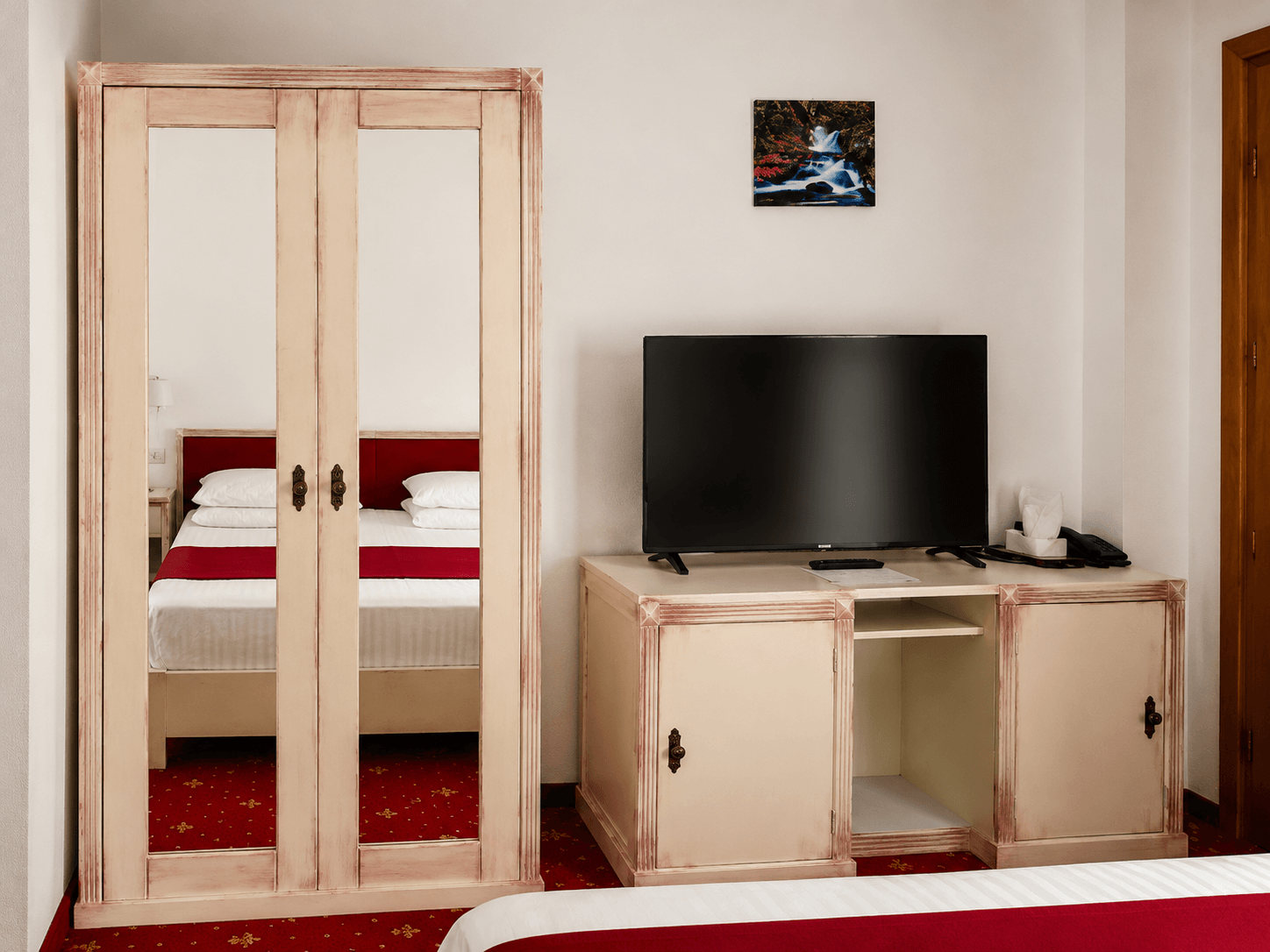 Detalii cameră dublă matrimonială